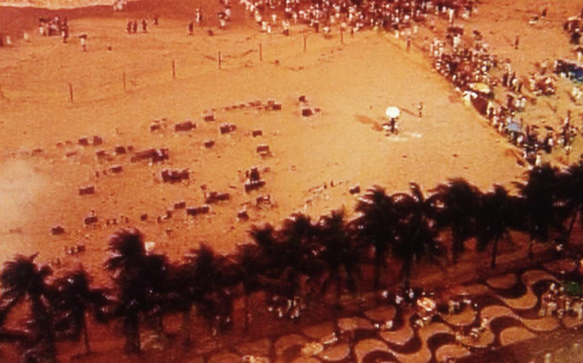 (28) Dominique Gonzalez-Foerster, Plages, Frankrijk-Brazilië, 2001