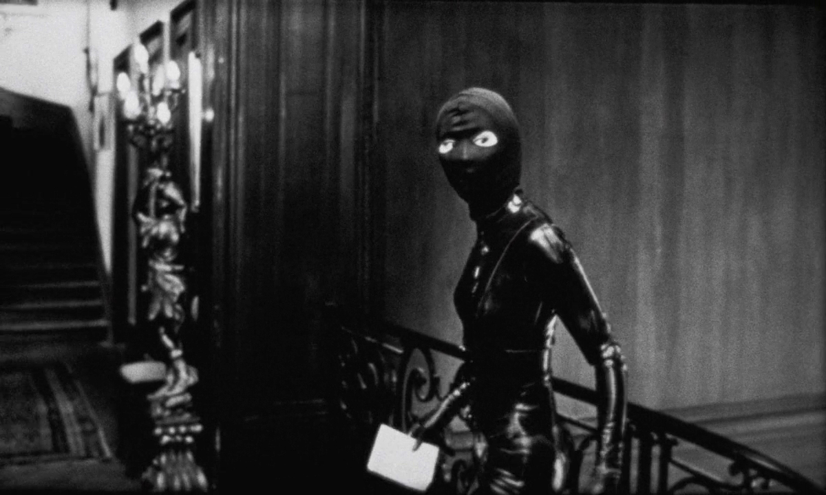(8) Irma Vep (Olivier Assayas, 1996) (8) Irma Vep (Olivier Assayas, 1996)