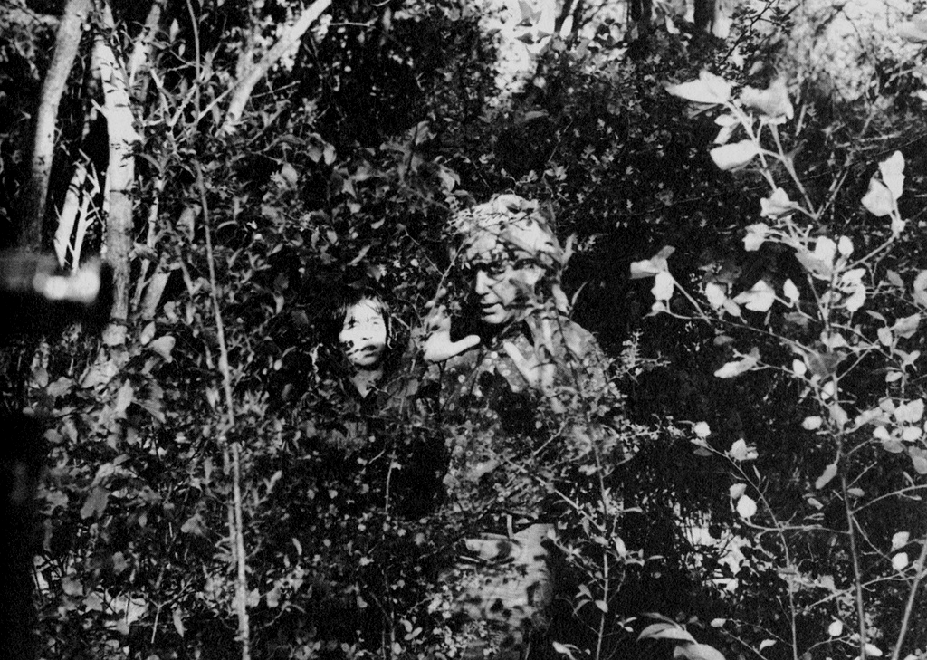 (1) Nadine Nortier en Robert Bresson op de set van Mouchette (Robert Bresson, 1967) (1) Nadine Nortier en Robert Bresson op de set van Mouchette (Robert Bresson, 1967)