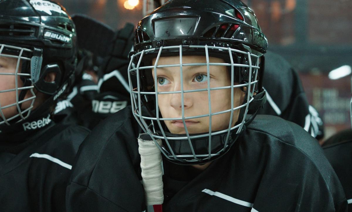 (1) Close (Lukas Dhont, 2022) (1) Close (Lukas Dhont, 2022)