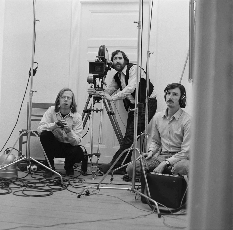 (1) Günter Peter Straschek (middle), Carlos Bustamante (left) and Johannes Beringer (right) on the set of Labriola (1970). Photo: Michael Biron. (1) Günter Peter Straschek (middle), Carlos Bustamante (left) and Johannes Beringer (right) on the set of Labriola (1970). Photo: Michael Biron.
