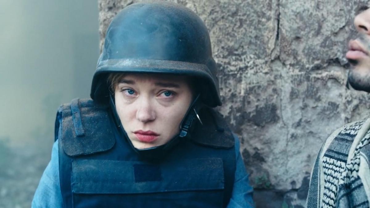 (3) France (Bruno Dumont, 2021)
