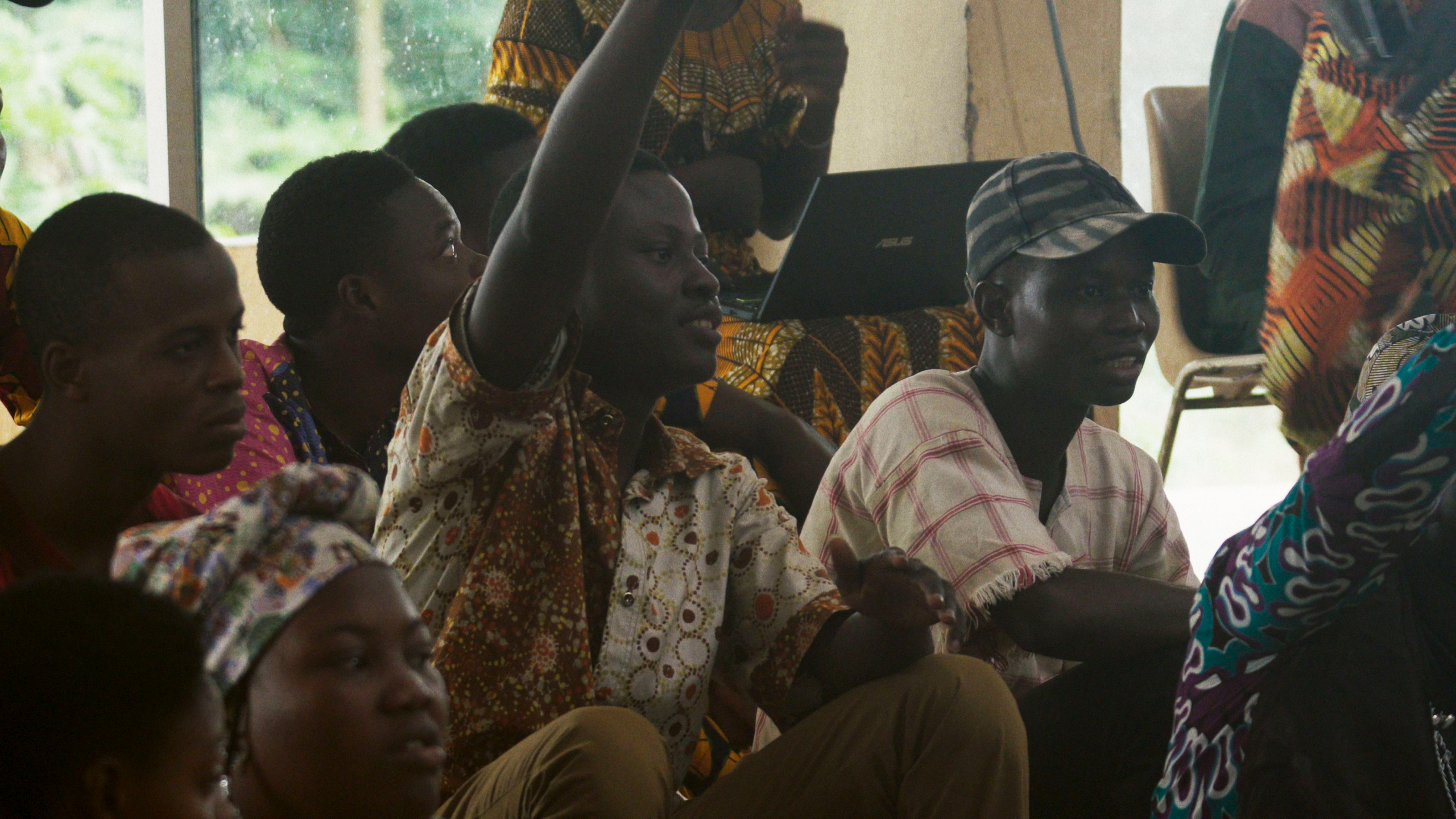 (4) Dahomey (Mati Diop, 2024) (4) Dahomey (Mati Diop, 2024)
