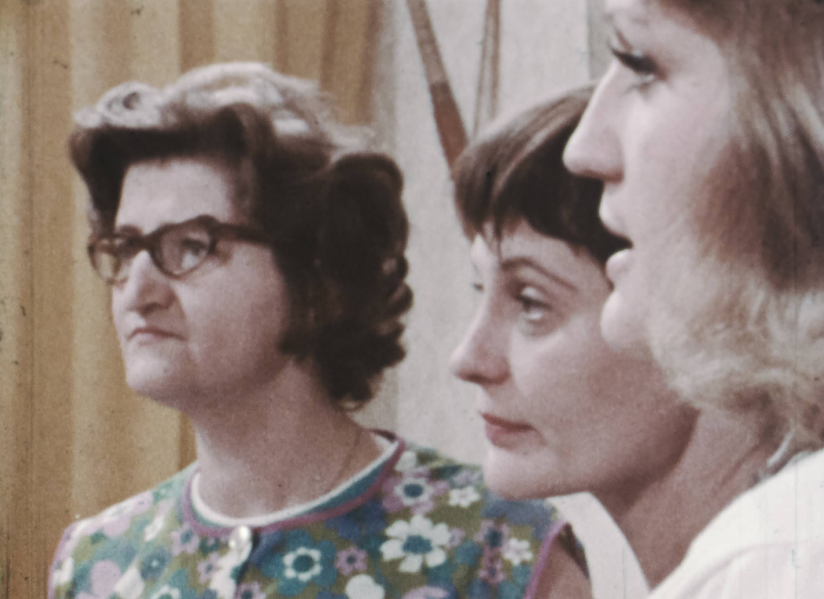 (4) Für Frauen. 1. Kapitel (Cristina Perincioli, 1971) Für Frauen. 1. Kapitel (Cristina Perincioli, 1971)