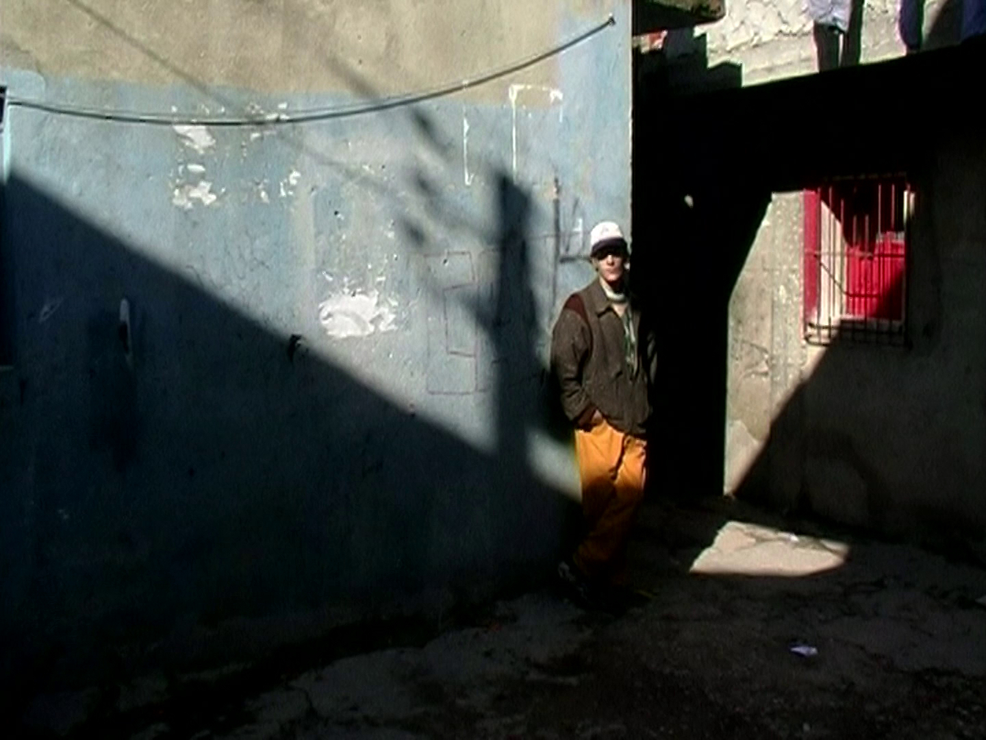 (3) No quarto da Vanda [In Vanda’s Room] (Pedro Costa, 2000)