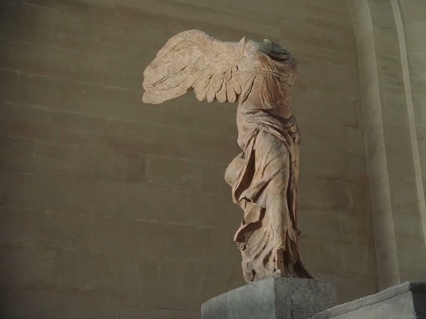 Une visite au Louvre (2004, 47 min.) Une visite au Louvre (2004, 47 min.)