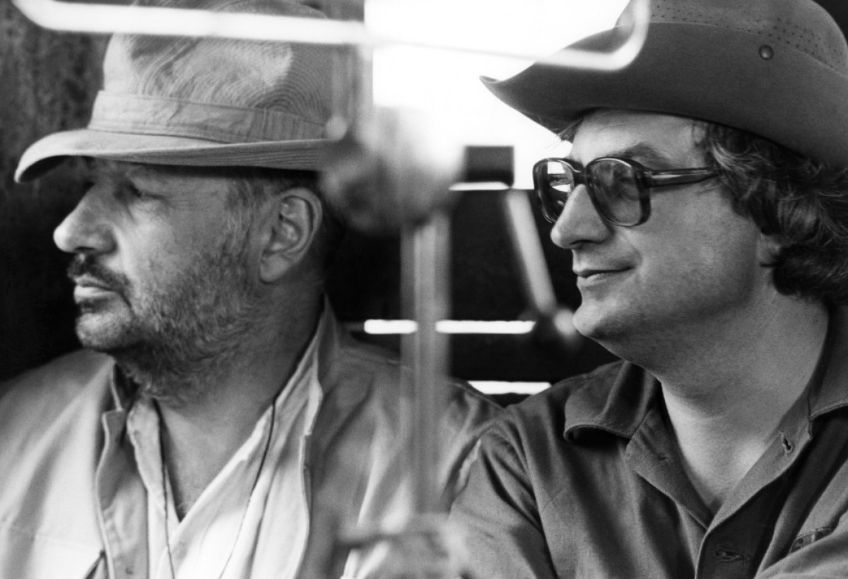 Philippe Noiret and Bertrand Tavernier on the set of Coup de Torchon (1981) Philippe Noiret and Bertrand Tavernier on the set of Coup de Torchon (1981)